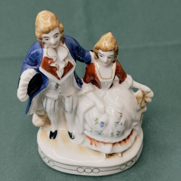 Occupied Japan Figurine 18th Century Man & Woman Hand Painted 1945-1952 VTG - Picture 10 of 10